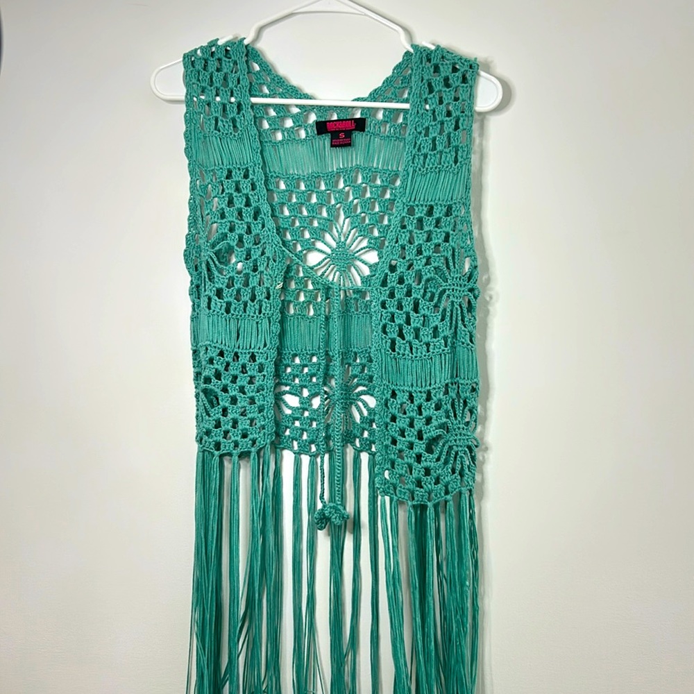 Brand new knitted shall